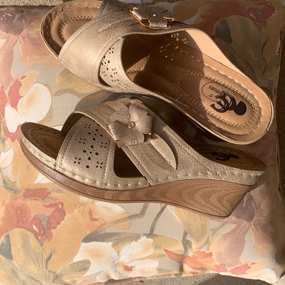 New CG shoes gold summer slip on sandal